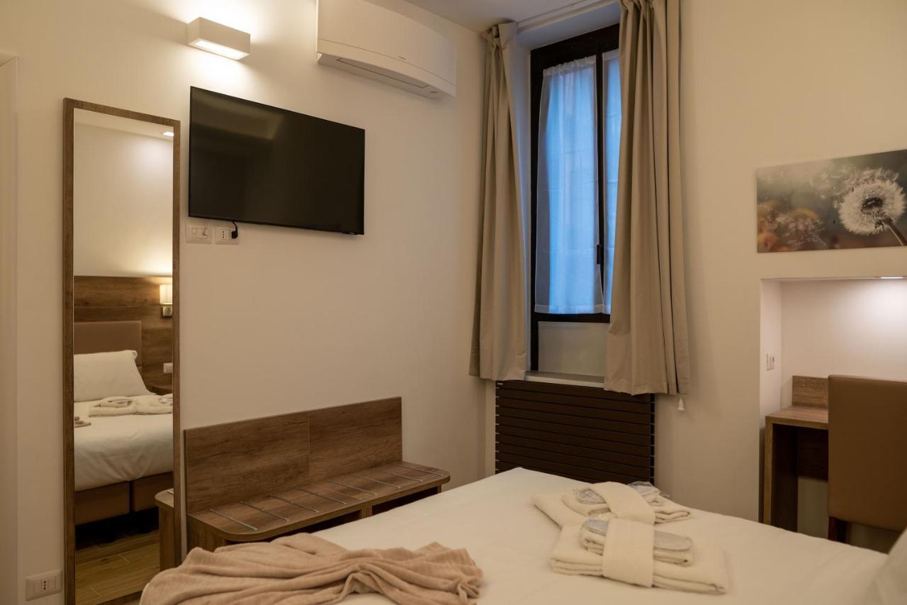 L Arche Comfort & Relax Brown Home Di Via Varesina Milan Bagian luar foto